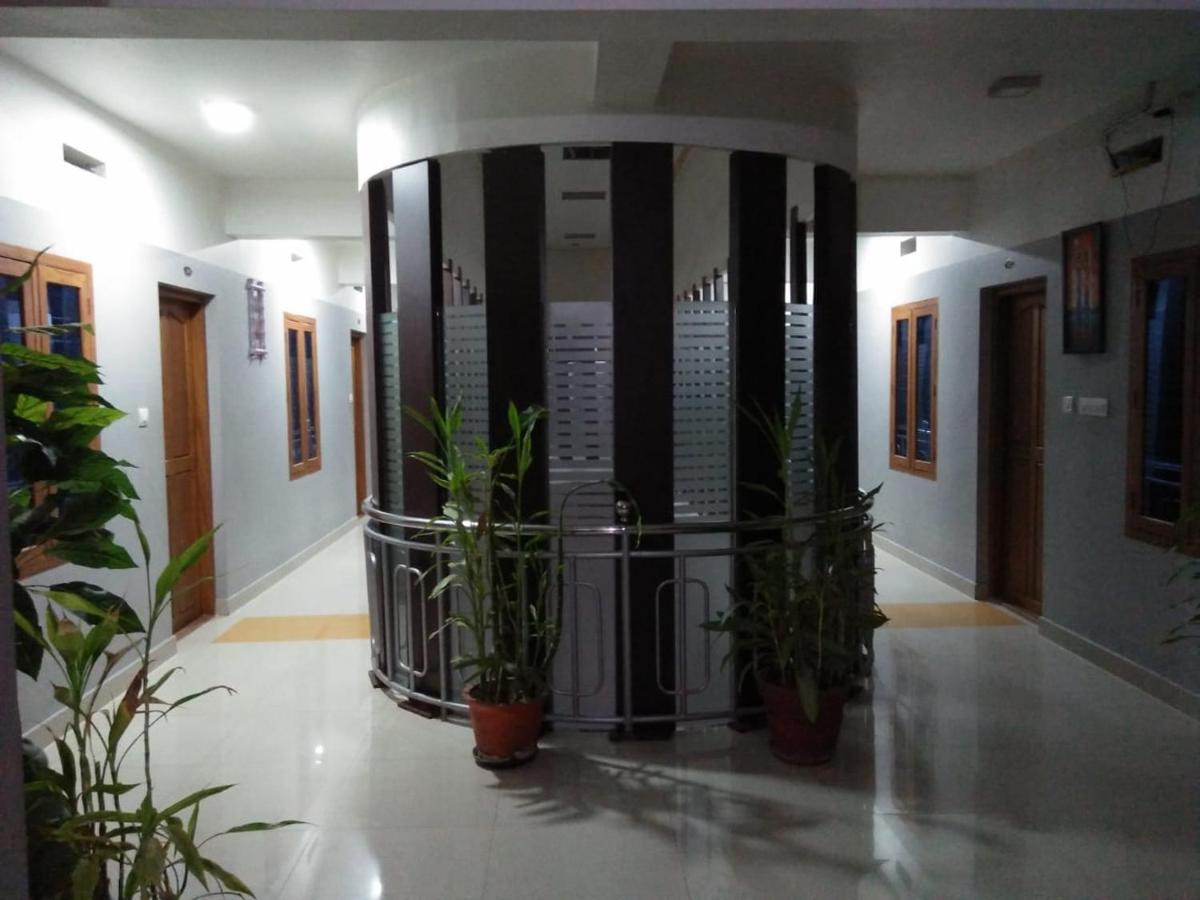 Hotel Mp Residancy à Perintalmanna Extérieur photo